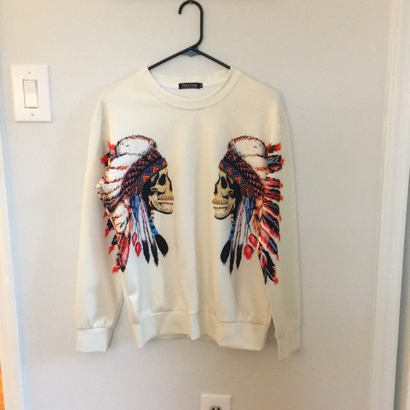 Trendy skull sweater size medium rare find - Picture 2 of 5